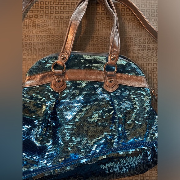 LIMITED EDITION COACH POPPY blue sequin bag with brushed silver leather straps - Picture 9 of 17